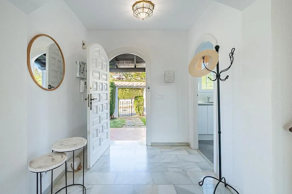 Villa Con Piscina Privada Y Jardin Marbella 0*,  Spain