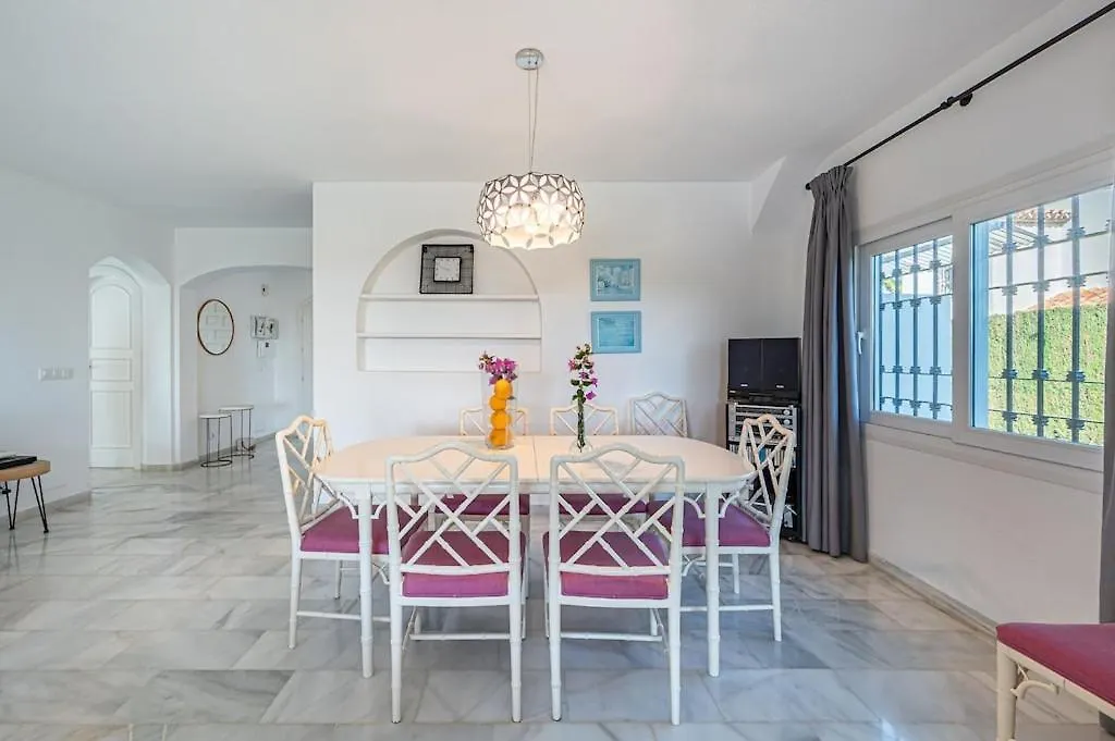Holiday home Villa Con Piscina Privada Y Jardin Marbella