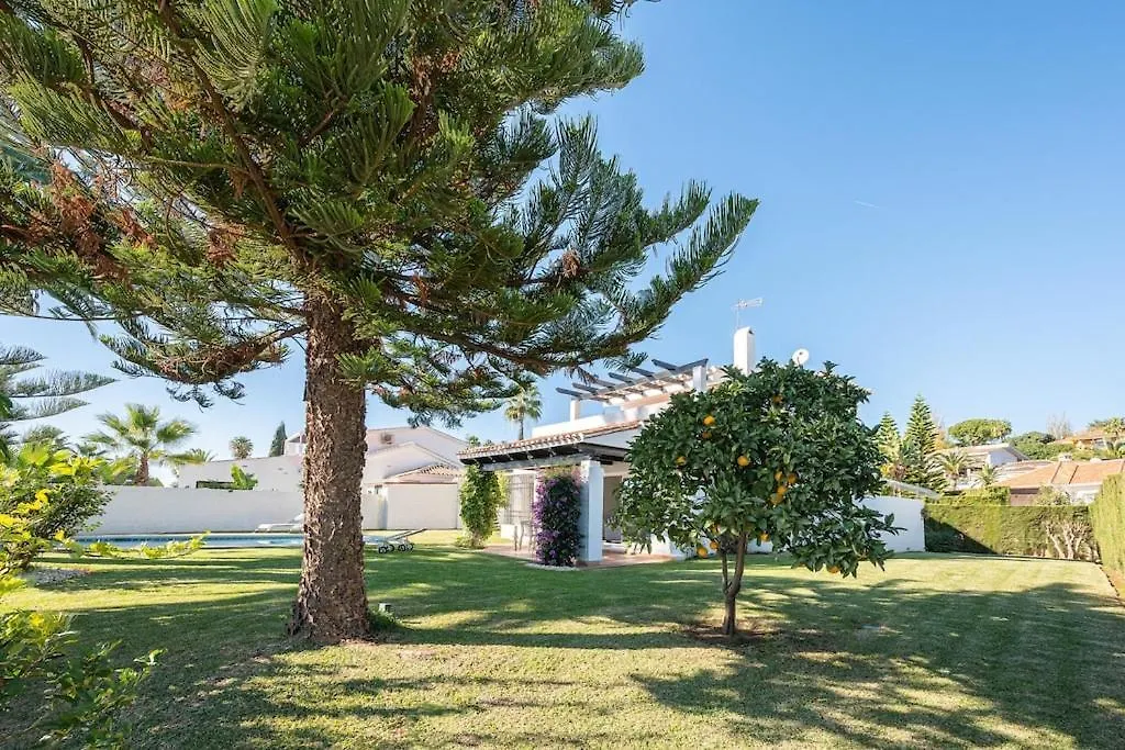 Holiday home Villa Con Piscina Privada Y Jardin Marbella