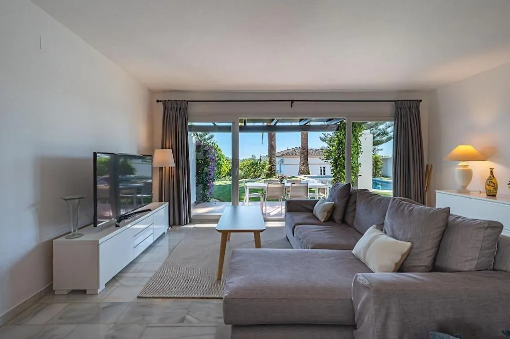 Villa Con Piscina Privada Y Jardin 马尔韦利亚 西班牙