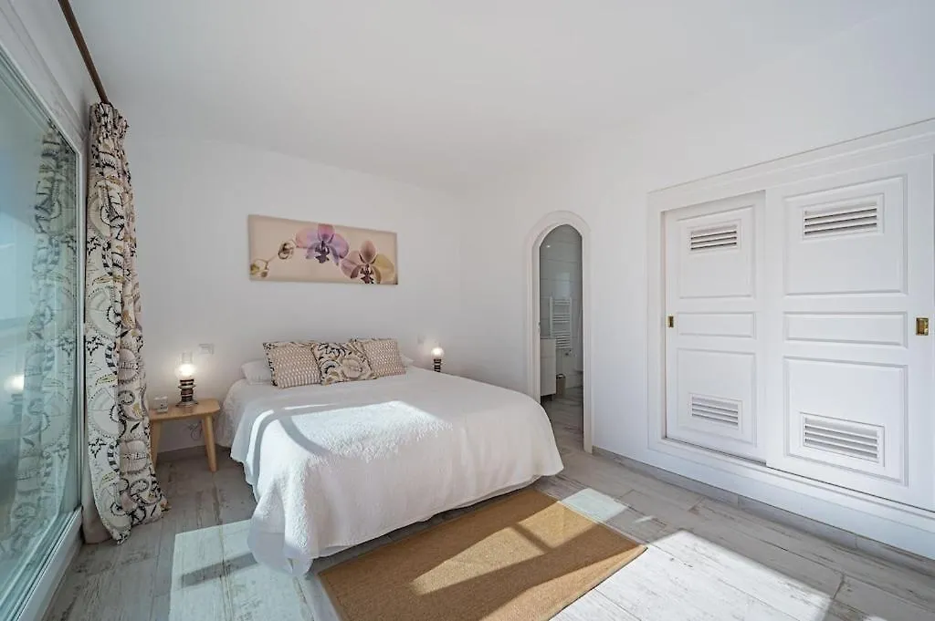 Villa Con Piscina Privada Y Jardin Marbella 0*,  Spain